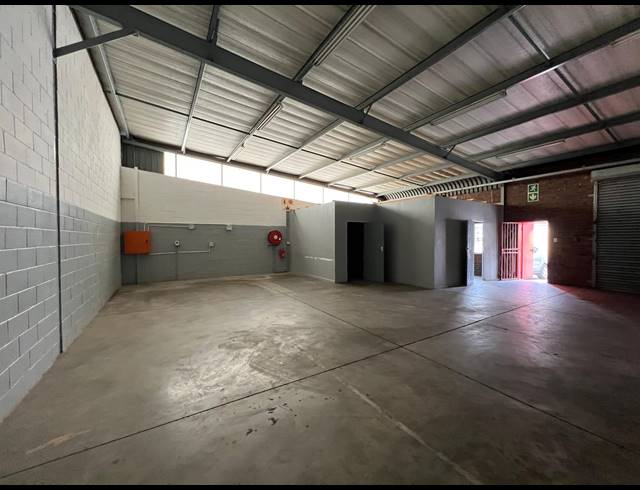 144M² WAREHOUSE TO LET IN KYA SANDS